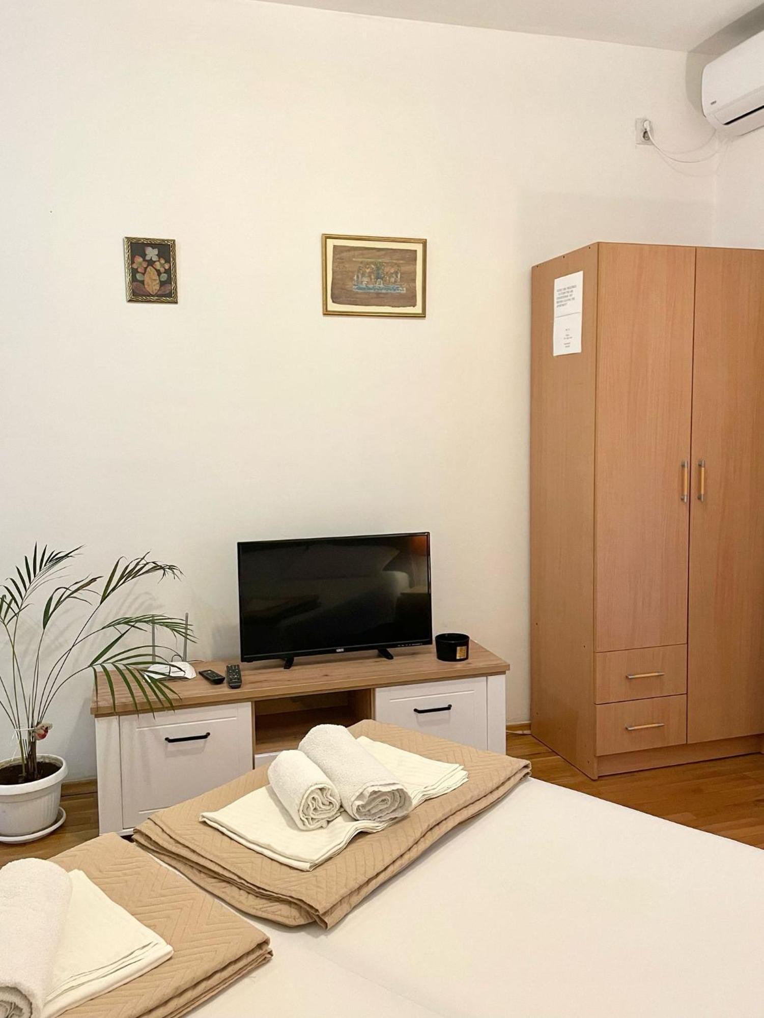 Apartment Kralj Котор Екстериор снимка